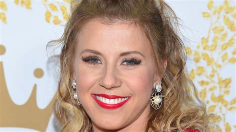 jodie sweetin relationship|Jodie Sweetin Shares Update on Amazing Married。